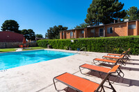 Sand Pebble Apartments in El Paso, TX - Foto de edificio - Building Photo