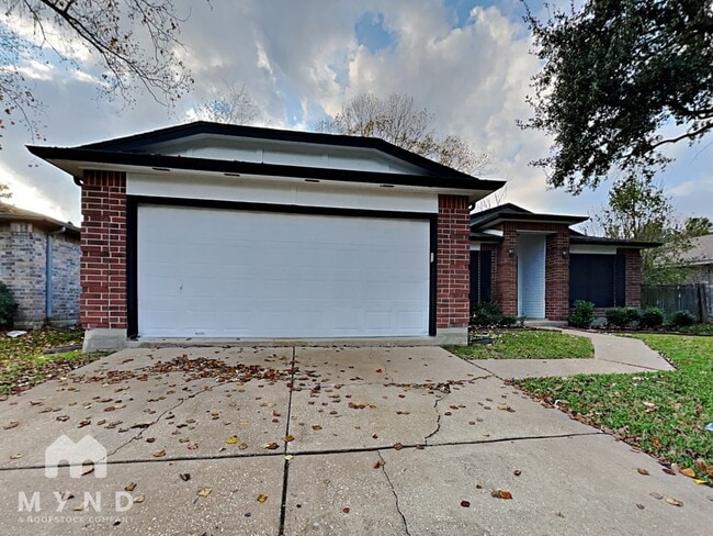 19931 Bambiwoods Dr in Humble, TX - Building Photo - Building Photo