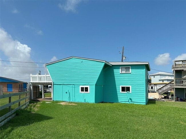 323 Texas St in Freeport, TX - Building Photo - Building Photo