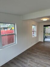 2383 Chaucer St in Clearwater, FL - Building Photo - Building Photo