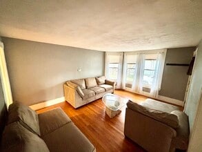 91 Orange St, Unit 1F in Westfield, MA - Building Photo - Building Photo