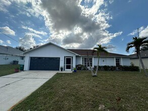 1306 SW 11th St in Cape Coral, FL - Building Photo - Building Photo