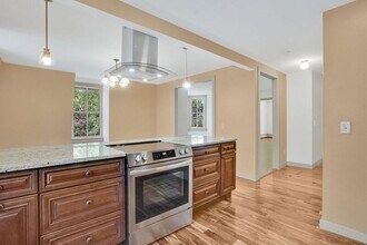 52 Mattoon St in Springfield, MA - Building Photo - Building Photo