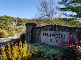 400 Lakeview Dr, Unit 5 in Wilder, KY - Building Photo