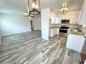 2950 E Neal Ave in Kingman, AZ - Building Photo - Building Photo