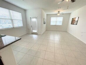 14302 Editors Note St in Sun City Center, FL - Building Photo - Building Photo