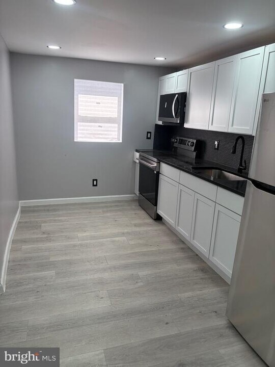 220 N 9th St in Darby, PA - Building Photo