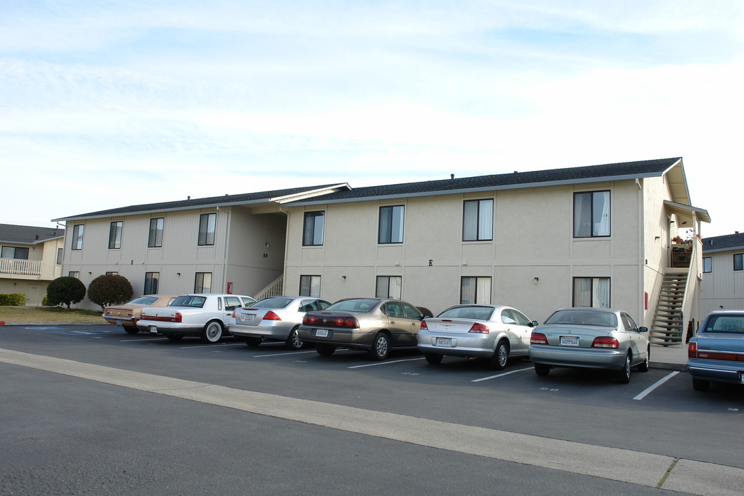 Marina Meadows Apartments in Marina, CA - Building Photo