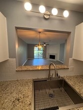 96 Mathews Dr in Hilton Head Island, SC - Building Photo - Building Photo