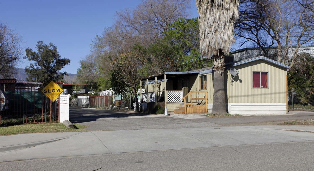 14224 Whittram Ave in Fontana, CA - Building Photo