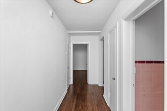 602 Sheridan Sq in Evanston, IL - Building Photo - Building Photo