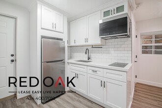 240 N Van Ness Ave in Los Angeles, CA - Building Photo - Building Photo