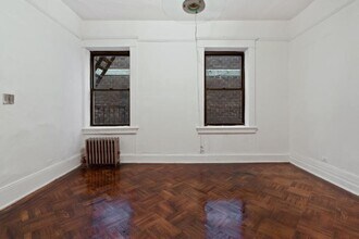 342 W 56th St in New York, NY - Building Photo - Building Photo