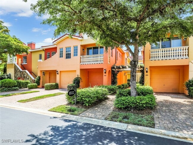 property at 8532 Via Lungomare Cir