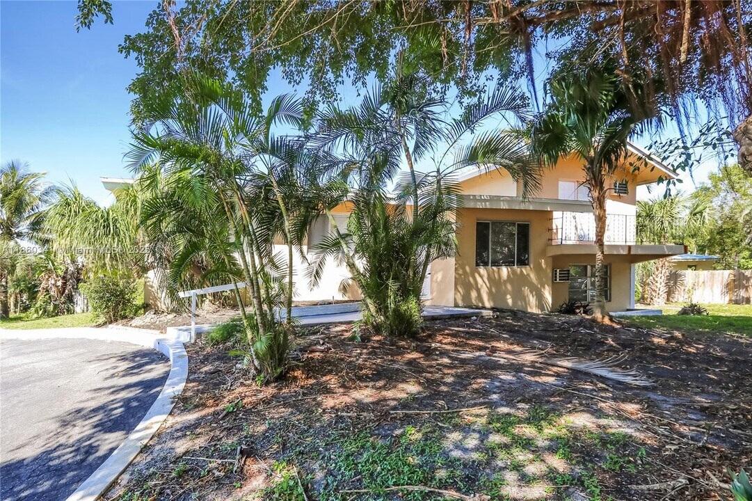 445 NE 20th St in Boca Raton, FL - Building Photo