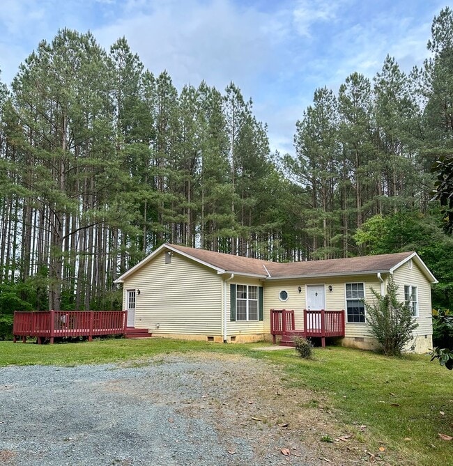 property at 3526 Dogwood Dr