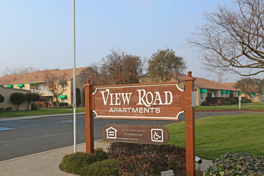 View Road Apartments in Hanford, CA - Building Photo