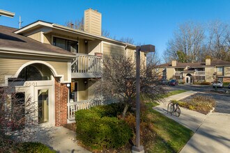 Creekwood in Ann Arbor, MI - Foto de edificio - Building Photo