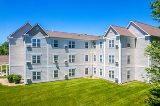Fox Meadow Senior Apartments in Evansdale, IA - Building Photo - Building Photo