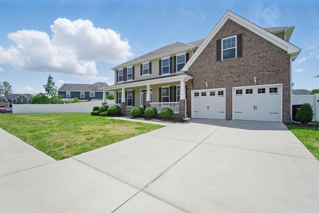 2211 Orange Root Dr in Chesapeake, VA - Building Photo