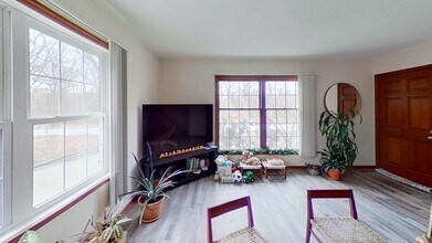 216 N Riverside Dr in Ames, IA - Building Photo - Building Photo