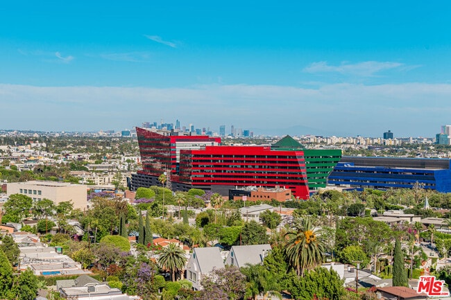 property at 838 N Doheny Dr