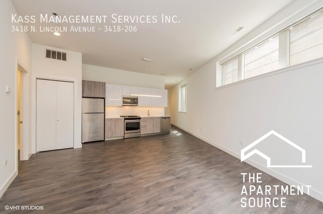 3420 N Lincoln Ave, Unit 206 in Chicago, IL - Foto de edificio - Building Photo