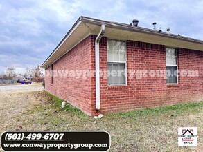 1340 Pyramid Dr in Conway, AR - Foto de edificio - Building Photo