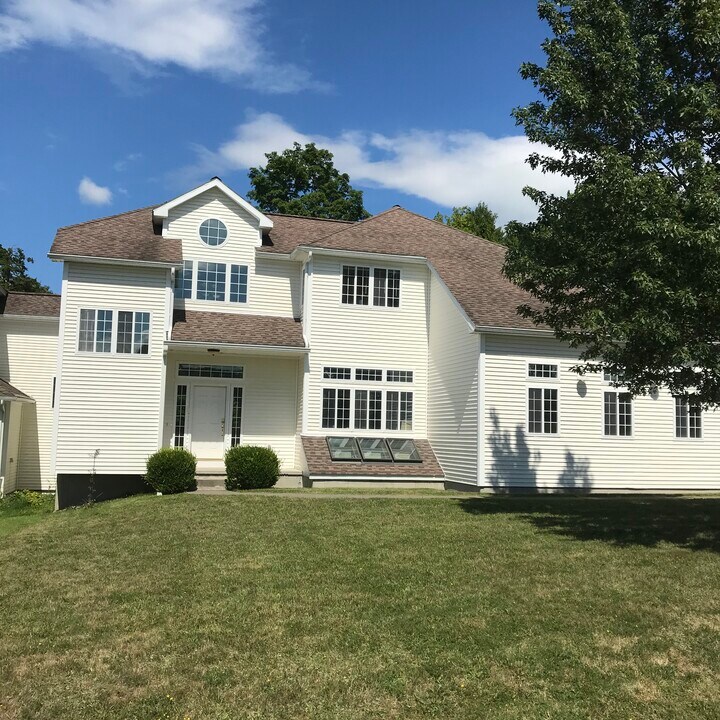 23 Observatory Cir, Unit 1 in Ithaca, NY - Building Photo