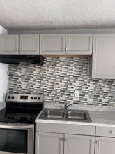3912 SW 14th St in Fort Lauderdale, FL - Building Photo - Building Photo