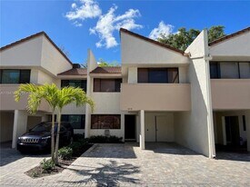 1617 Cypress Pointe Dr in Coral Springs, FL - Building Photo