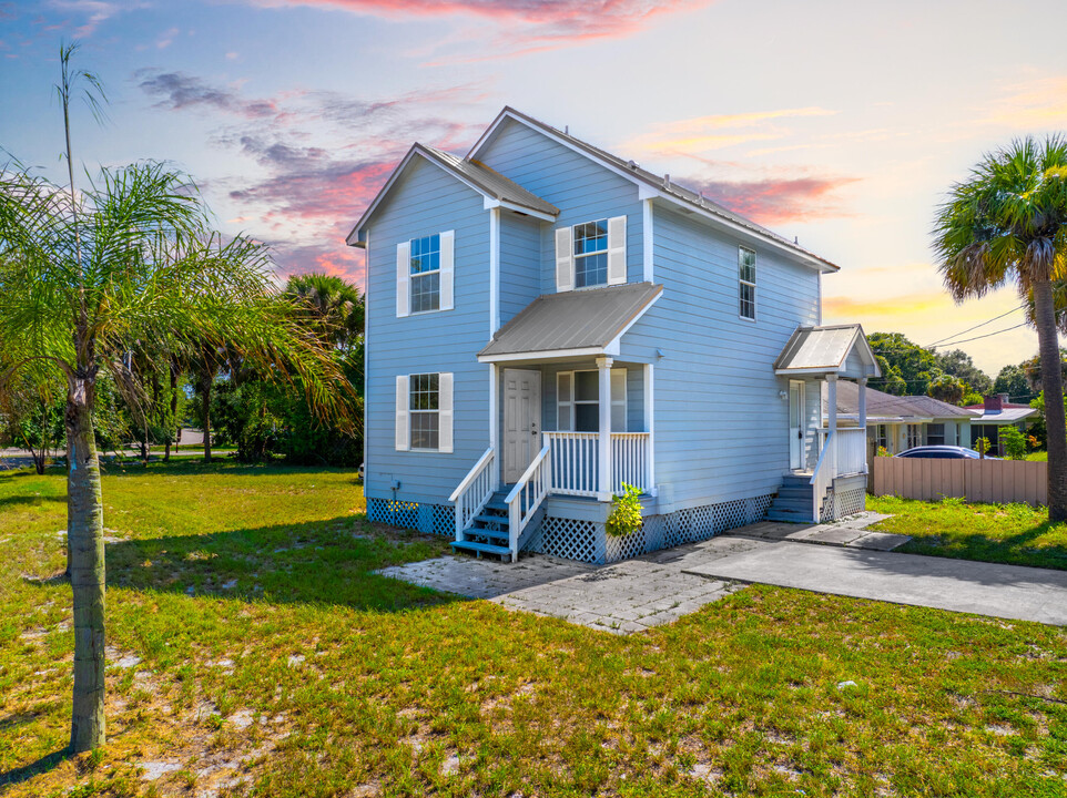 901 Ohio Ave in Fort Pierce, FL - Building Photo