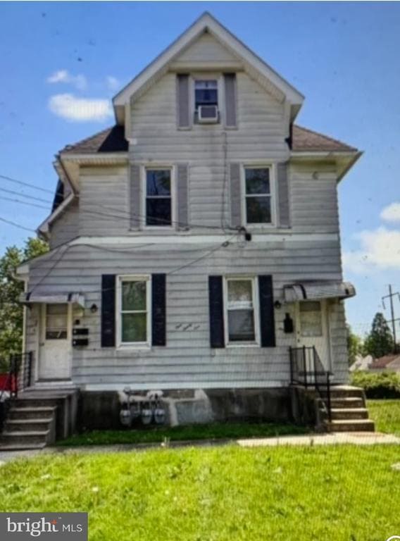 property at 921 Woodland Ave