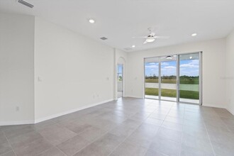 537 157th Ct E, Unit 360 in Bradenton, FL - Building Photo - Building Photo