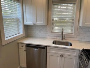 15 S Saxon Ave in Bay Shore, NY - Building Photo - Building Photo