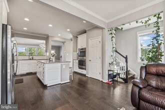 43596 Mirror Terrace in Ashburn, VA - Foto de edificio - Building Photo