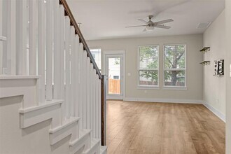 13501 Metric Blvd in Austin, TX - Building Photo - Building Photo