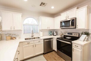 15550 N Frank Lloyd Wright Blvd in Scottsdale, AZ - Building Photo