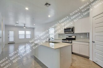 3559 N Kellen Canyon Ct in Tucson, AZ - Foto de edificio - Building Photo