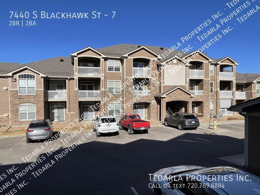 7440 S Blackhawk St in Englewood, CO - Building Photo