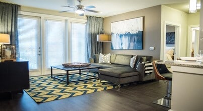 Berkshire Amber in Dallas, TX - Foto de edificio - Building Photo