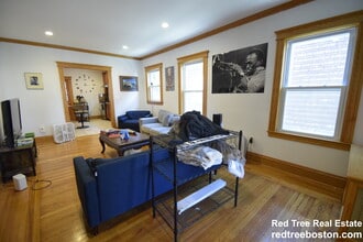 124 Columbia St, Unit 1 in Brookline, MA - Building Photo - Building Photo