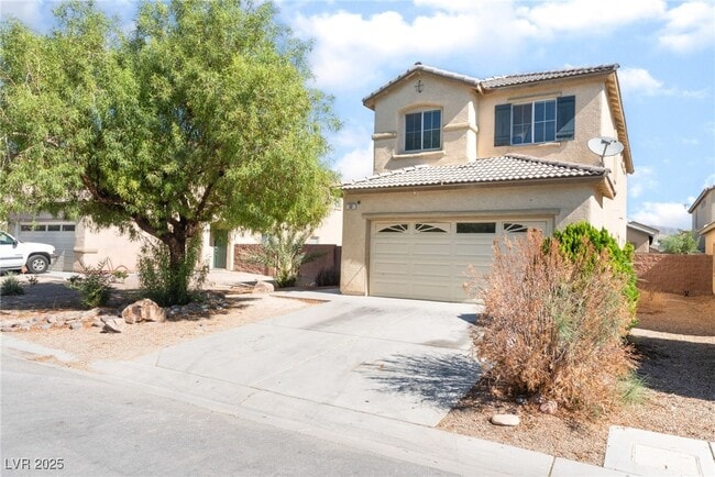 property at 32 Rosa Rosales Ct