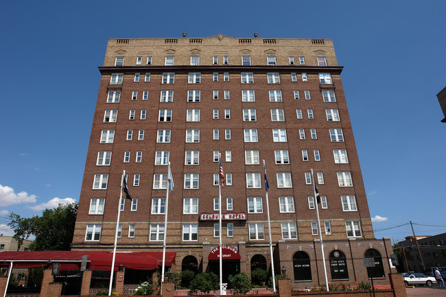 Colburn Hotel in Denver, CO - Foto de edificio - Building Photo