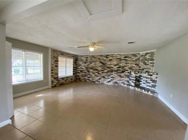 5811 Knightwood St in Houston, TX - Building Photo - Building Photo