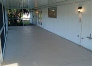 18686 Van Nuys Cir in Port Charlotte, FL - Building Photo - Building Photo