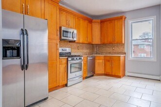 1316 44th St in North Bergen, NJ - Foto de edificio - Building Photo