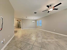 10620 Bahama Woodstar Ct in Riverview, FL - Foto de edificio - Building Photo