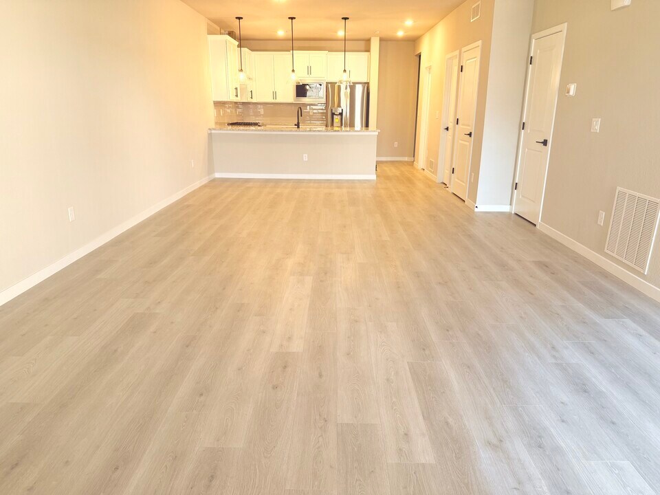 2740 Bear Springs Cir in Longmont, CO - Building Photo
