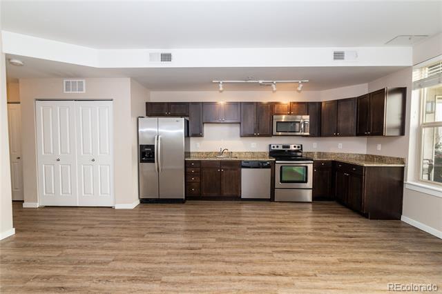 2500 17th St, Unit 308 in Denver, CO - Building Photo - Building Photo